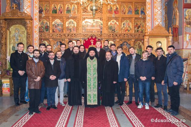Teologi ieșeni, în vizită la Mănăstirea Florești