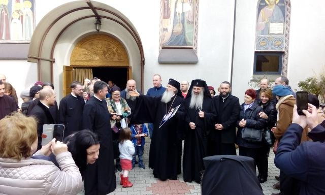 Doi ierarhi au slujit la Catedrala mitropolitană din Nürnberg de sărbătoarea Intrarea în Biserică a Maicii Domnului