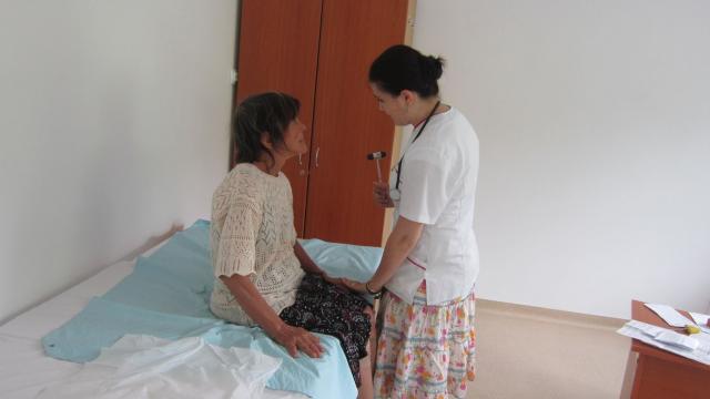 Caravană medicală în Parohia Curături