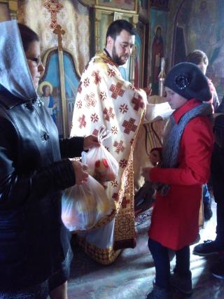 „Săptămâna legumelor şi a fructelor donate“, în Parohia Stânca Roznovanu