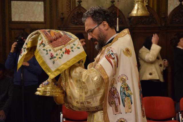 Părintele Rafail Noica, la Iași: „Cine judecă pe aproapele face un pas de lucrare antihristică”