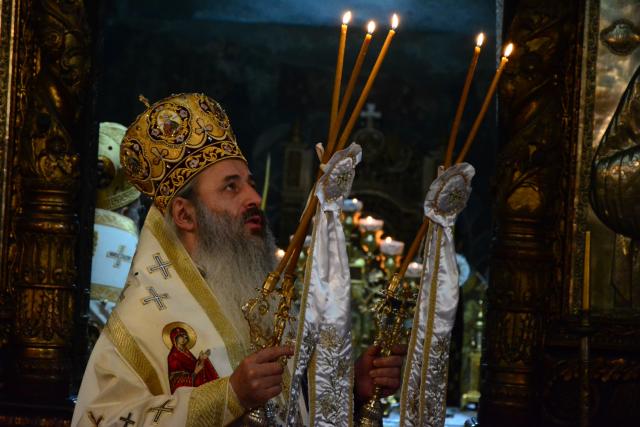 Sfântul Paisie Velicicovschi, sărbătorit prin Liturghie arhierească la Mănăstirea Neamț