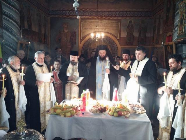 Slujbă de pomenire la Biserica „Sfinţii Împăraţi“ din Târgu Ocna