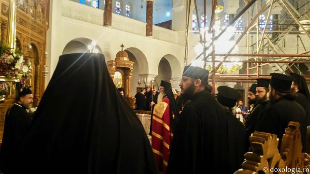 În Eghina, la hramul Sfântului Nectarie (galerie FOTO)