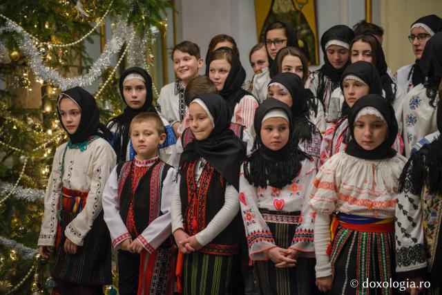 Colindători la Reședința Mitropolitană 2016 - Parohia Vorona, Botoșani