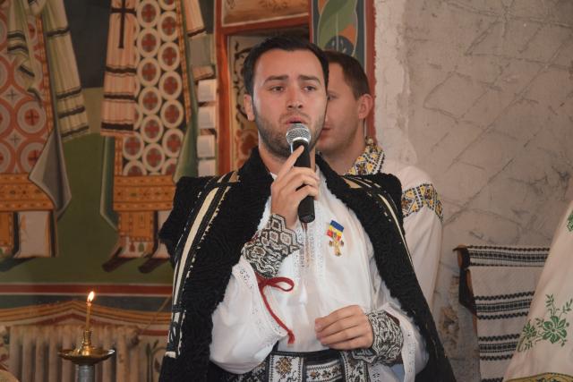 Sfântul Ierarh Nicolae le-a adus daruri copiilor din Parohia Coştiugeni