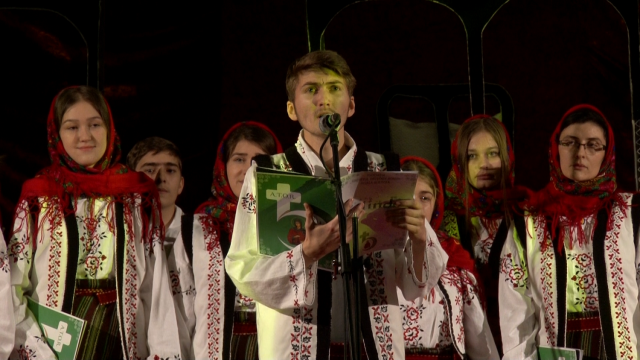 „Să vă dăruiască Dumnezeu putere să vă îmbrăcați în haine de îngeri, de păstori și de magi”