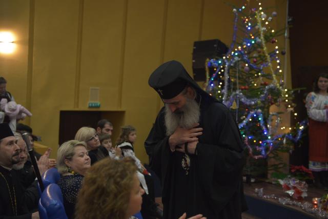 Concert de colinde la Piatra Neamț: „Putem să-L descoperim pe Hristos inclusiv prin intermediul colindelor”