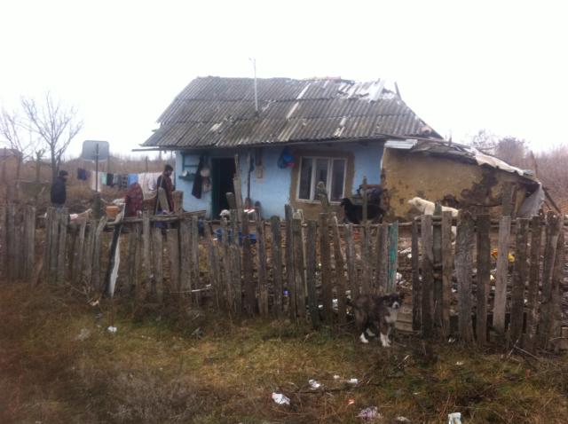 Daruri de Crăciun pentru persoanele nevoiaşe din Buruieneşti