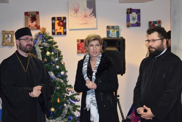 Colinde şi daruri la Căminul „Sfinţii Împăraţi Constantin şi Elena“ - Bucium