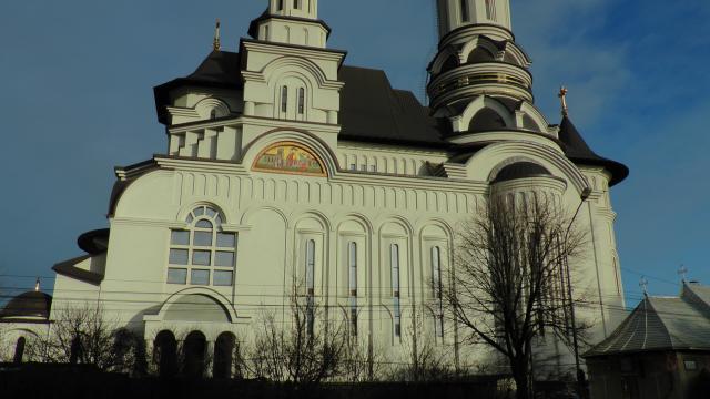 Slujire arhierească la hramul Catedralei din Suceava