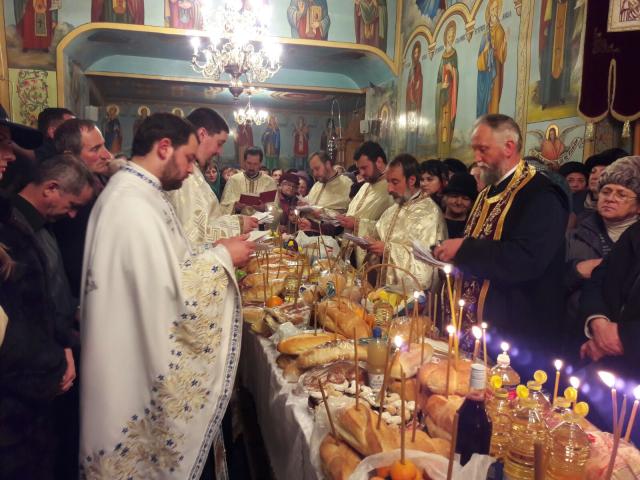 Biserica „Sfântul Nicolae“ din Piatra Neamţ, la ceas de sărbătoare