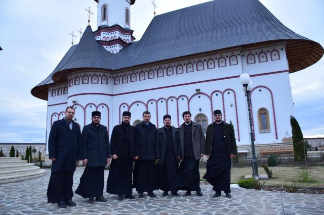 Întâlnirea responsabililor cu cateheza din cadrul Biroului de catehizare al Arhiepiscopiei Iaşilor