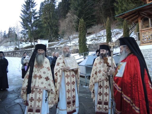 Liturghie arhierească și hirotonie întru ierodiacon, la Mănăstirea Sihla