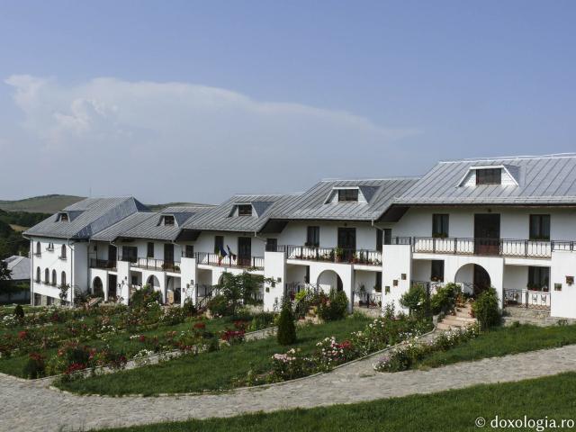 Mănăstirea Celic Dere - unul dintre cele mai importante centre de spiritualitate dintre Dunăre și Marea Neagră (galerie FOTO)