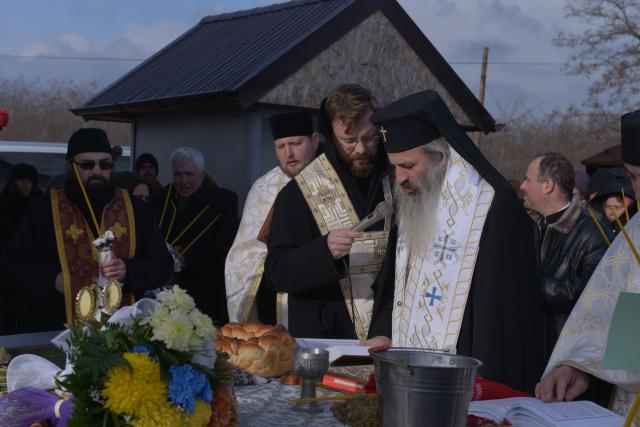 IPS Mitropolit Teofan, la Pleşani: „Smerenia îl ridică pe om în faţa lui Dumnezeu“