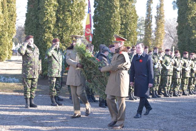 IPS Mitropolit Teofan: „Dumnezeu să ne dăruiască putere pentru a nu uita lecţia trecutului“