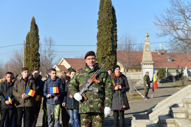 IPS Mitropolit Teofan: „Dumnezeu să ne dăruiască putere pentru a nu uita lecţia trecutului“