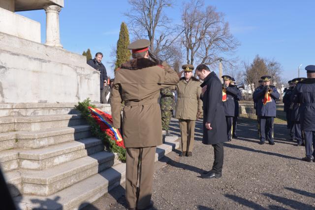 IPS Mitropolit Teofan: „Dumnezeu să ne dăruiască putere pentru a nu uita lecţia trecutului“