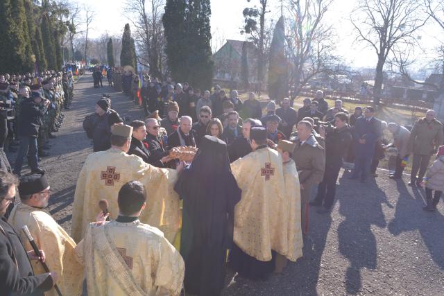 IPS Mitropolit Teofan: „Dumnezeu să ne dăruiască putere pentru a nu uita lecţia trecutului“