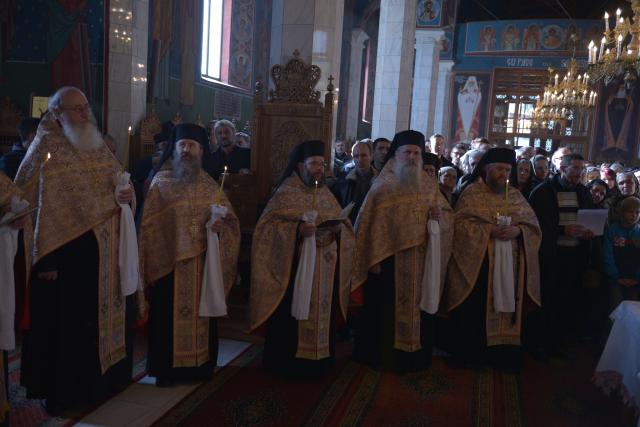 Slujbă de Parastas și Liturghie arhierească, la Mănăstirea Sihăstria-Neamț