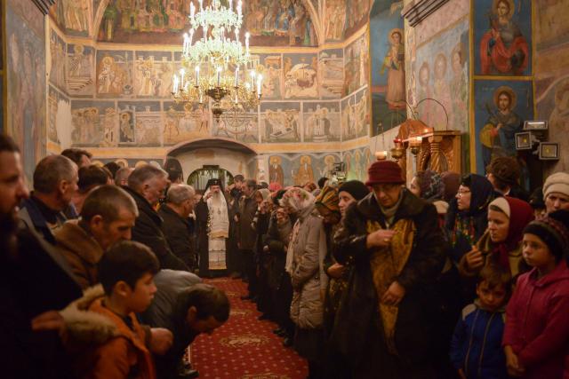 Slujbe în cinstea Sfântului Nicolae, la Mănăstirea Coșula și la Catedrala mitropolitană veche din Iași