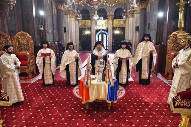Eroii Revoluţiei din 1989 au fost pomeniţi la Catedrala Patriarhală