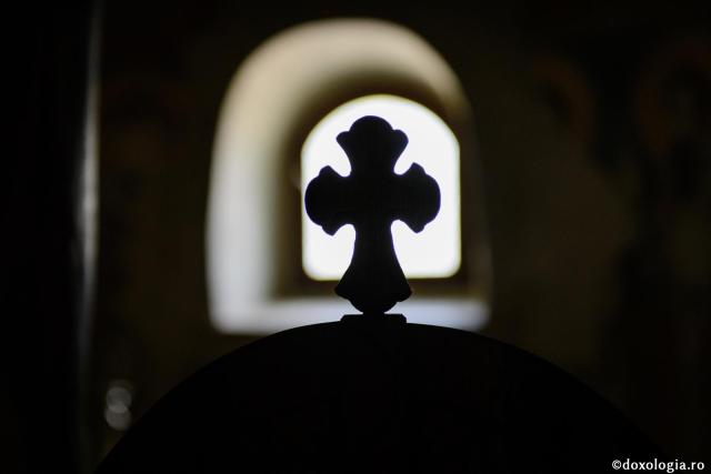 (Audio) „Recunoștința este cel mai eficient remediu împotriva cârtelii” - Arhimandritul Hrisostom Rădășanu