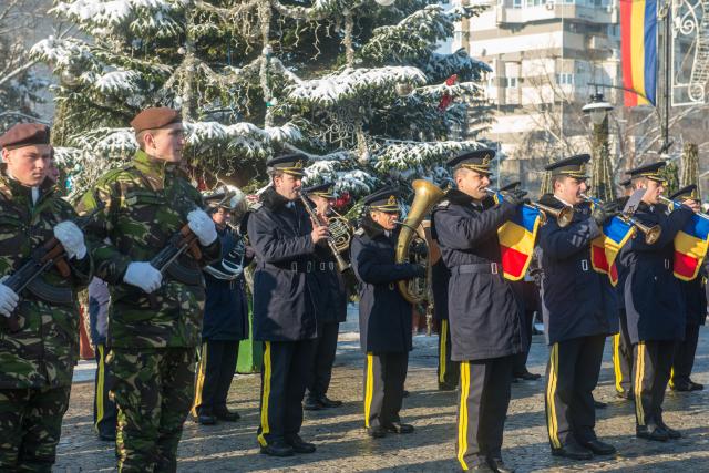 Drapelul de luptă al Brigăzii 15 Mecanizată „Podu Înalt” a fost decorat