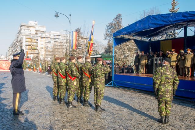 Drapelul de luptă al Brigăzii 15 Mecanizată „Podu Înalt” a fost decorat