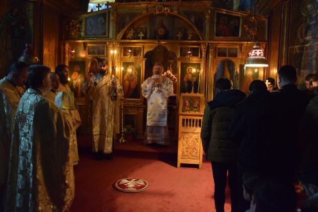 IPS Părinte Mitropolit Teofan, către studenții teologi: „Doar Biserica dă sens vieții”