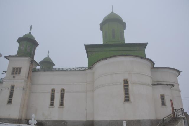 Liturghie și vizită arhierească la Todirești