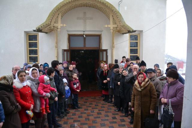 Liturghie și vizită arhierească la Todirești