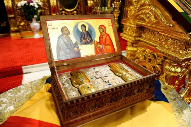 Moaştele Sfinţilor Ioachim şi Ana de la Mănăstirea Kykkos din insula Cipru