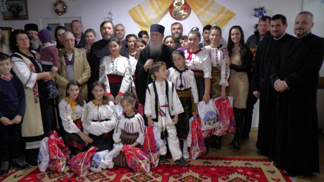 Spectacol de obiceiuri populare la Dolhasca