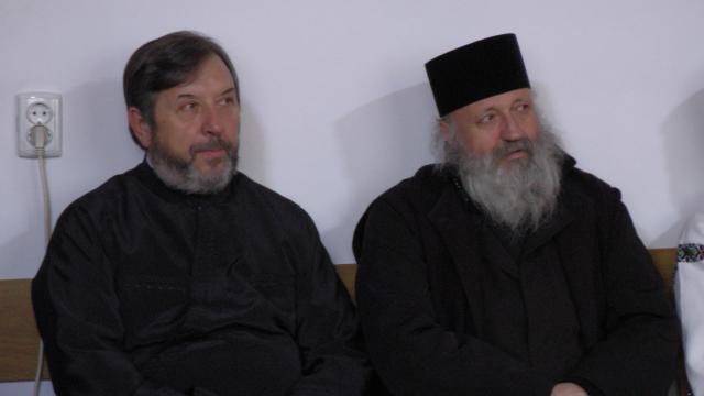 Spectacol de obiceiuri populare la Dolhasca