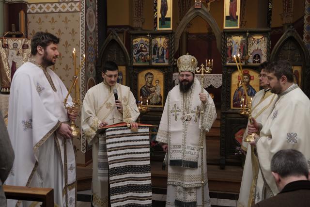 Părintele Episcop Macarie Drăgoi: „Topiți cu iertarea și cu dragostea distanțele și răceala dintre noi!”