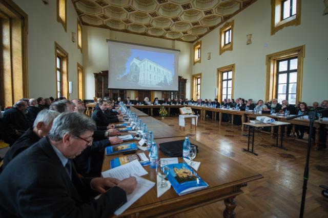 Slujind pe Cale, mărturisind Adevărul, primind Viața  – o sinteză a activității Arhiepiscopiei Iașilor în anul 2016