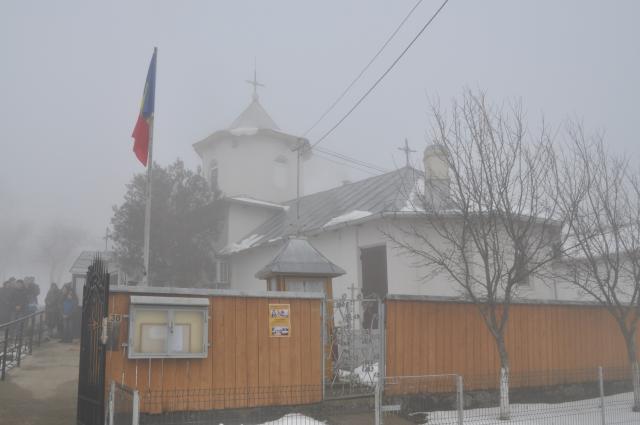 Mitropolitul Moldovei, la Brătuleni: „Dacă Îl iubești pe Dumnezeu, înseamnă că ai putere să-i iubești și pe cei din jurul tău”