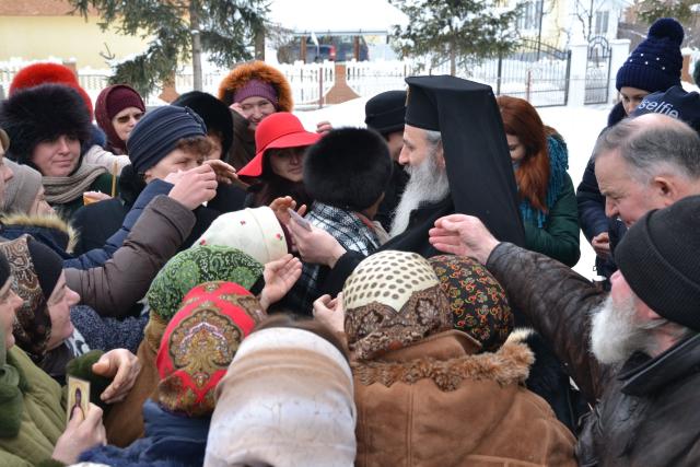 Mitropolitul Moldovei și Bucovinei, la Poiana-Vorona: „Să nu-i judecăm pe cei care au căzut în păcate grele”