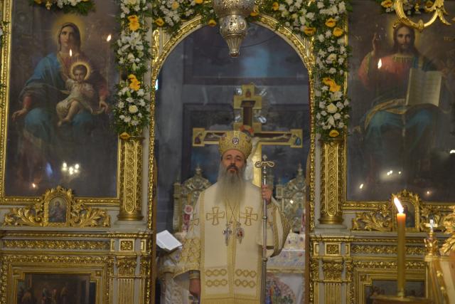 Patru ierarhi, la hramul istoric al Catedralei mitropolitane din Iași