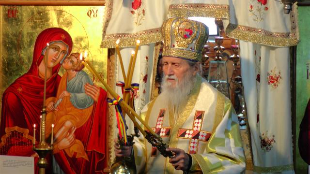Credincioşii din Leucuşeşti s-au rugat împreună cu arhipăstorul lor