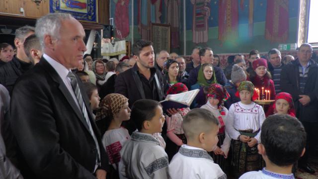 Credincioşii din Leucuşeşti s-au rugat împreună cu arhipăstorul lor