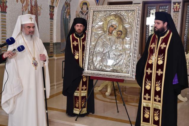 Patriarhul României a adus cinstire icoanei „Iordăniţa”