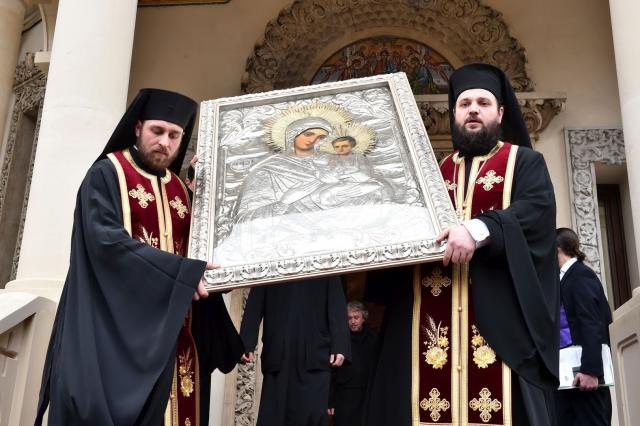 Patriarhul României a adus cinstire icoanei „Iordăniţa”