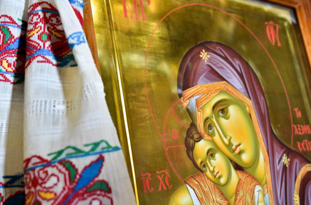 La Mănăstirea Stânișoara a fost adusă o copie a icoanei Maicii Domnului „Axion Estin”