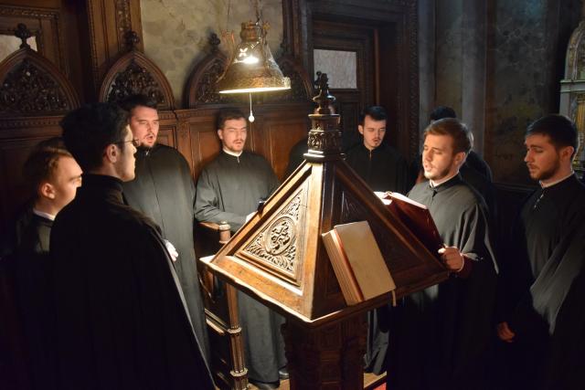 Părintele Mitropolit Teofan: „Perioada Postului ne ajută să urcăm din iadul cel mai de jos spre Dumnezeu”