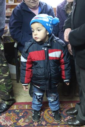 Activitate caritabilă în satul Curagău, demarată de membrii Colegiului „Sfântul Nicolae“ (GALERIE FOTO)