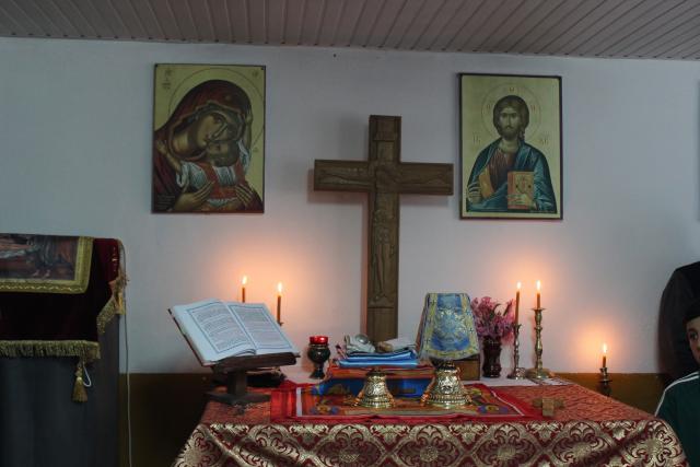Activitate caritabilă în satul Curagău, demarată de membrii Colegiului „Sfântul Nicolae“ (GALERIE FOTO)
