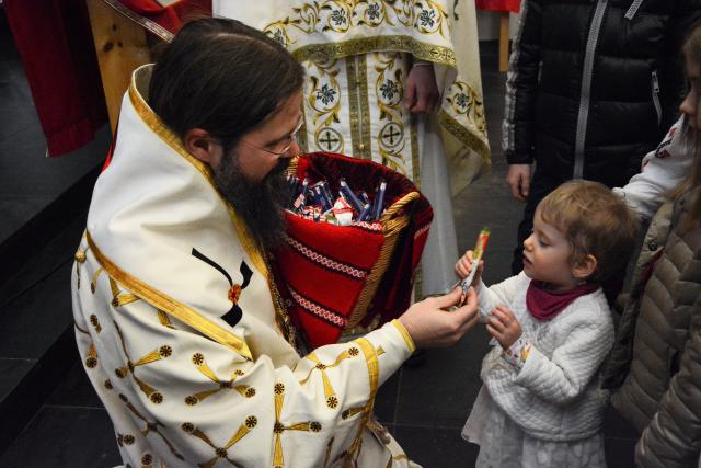 Preasfințitul Părinte Macarie a slujit în biserica parohiei românești din Oslo